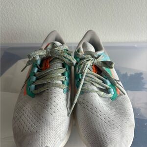 Nike White & Teal Casual Sneakers with Orange Accent